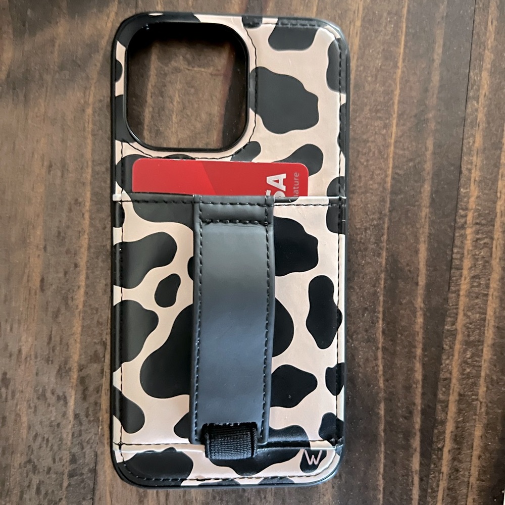 Walli Cow print phone case for iPhone 13pro.